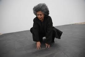 Doris Salcedo Fragmentos..jpg